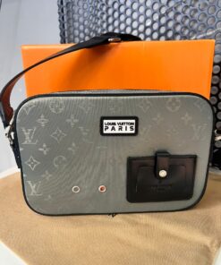 Trendy Designer Inspired Leather Shoulder Bag