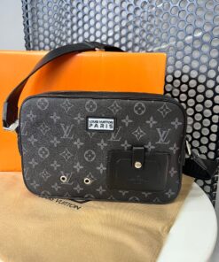 Street-style Designer Inspired Leather Shoulder Bag