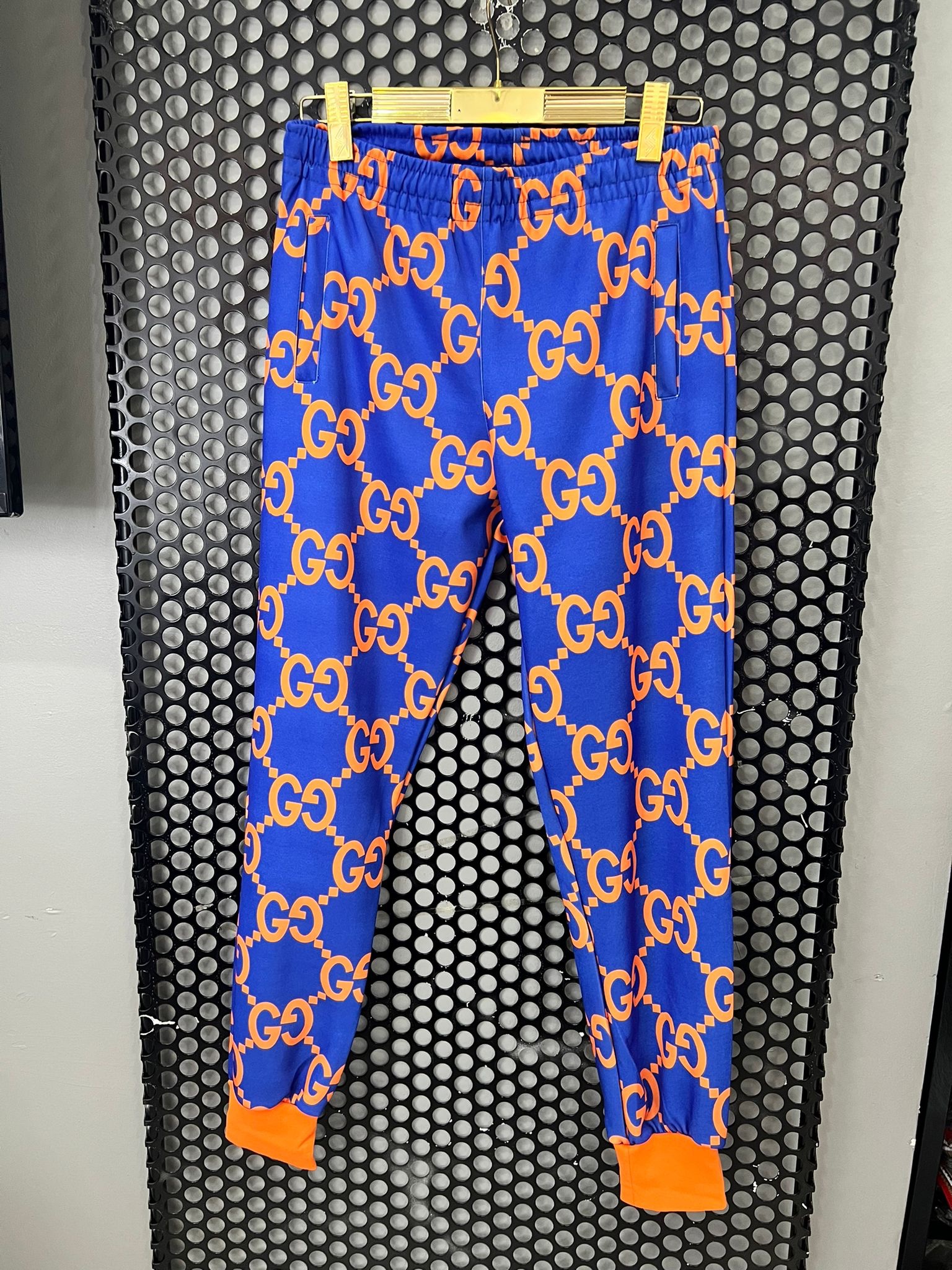 a12be69c-a3d2-40c6-9982-e777d19a5aa4