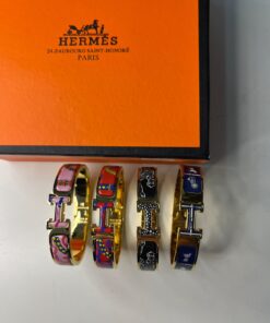 Designer-inspired Fashion Bracelet + Giftbox