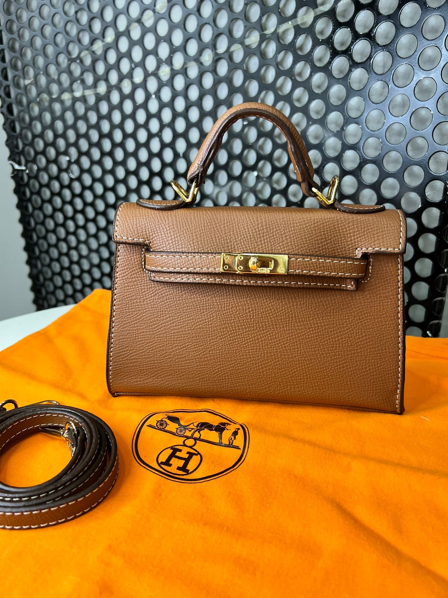 e125f729-58e8-47bf-98c0-42a919726f07