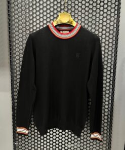 Classic Fashion Knit Black Sweatshirt