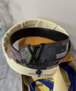 Louis Vuitton Black Buckler Leather Belt